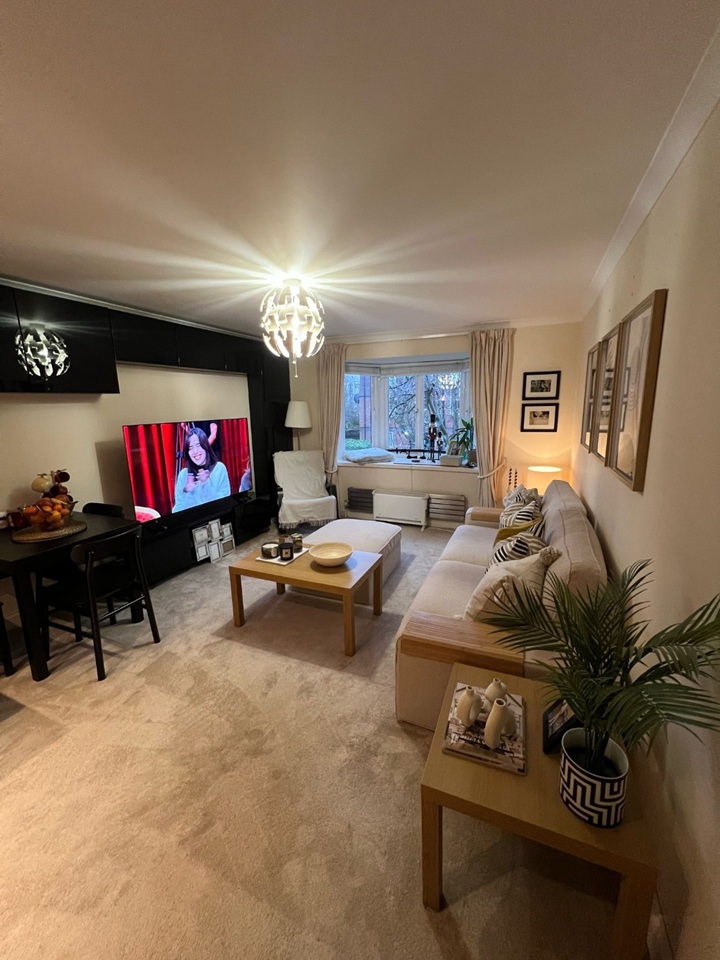 2 Bed Flat, Bunning Way, N7 photo 4