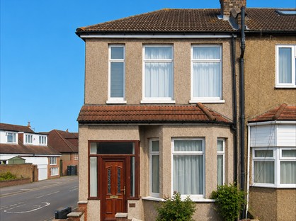 4 Bed Semi-Detached House, Durants Road, EN3