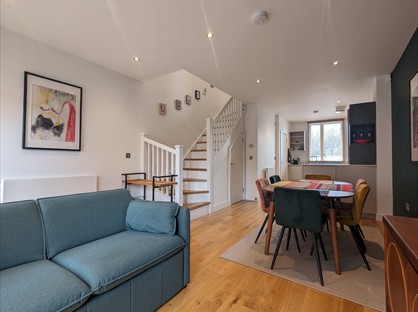 2 Bed Semi-Detached House, Adelphi St, M3