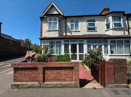 2 Bed Semi-Detached House, Broad Lane, N15
