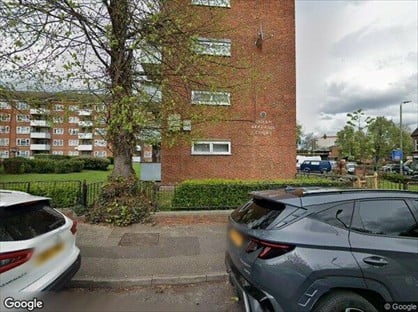 2 Bed Flat, Queen Adelaide Court, SE20