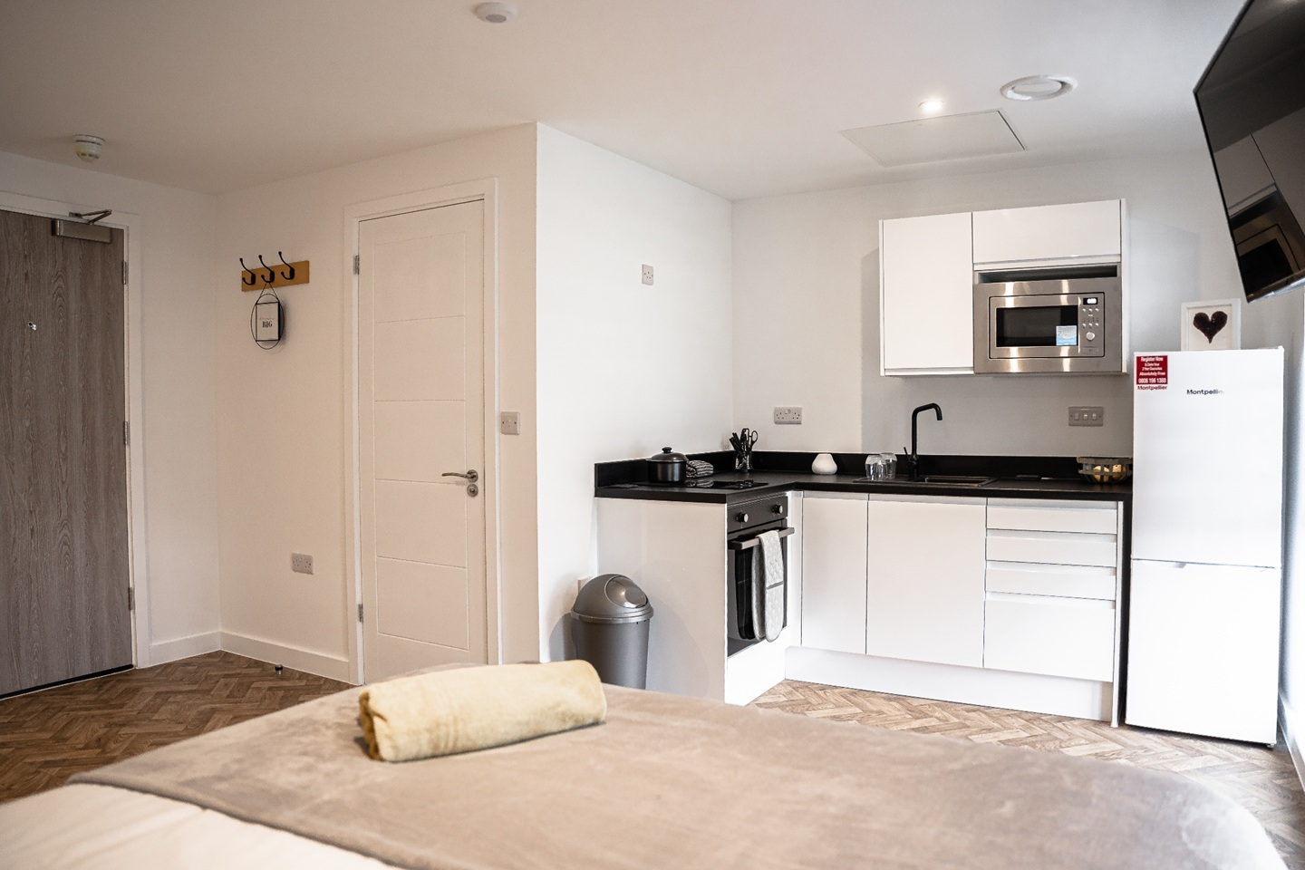 Studio Flat, Bridge St West, B19 photo 5