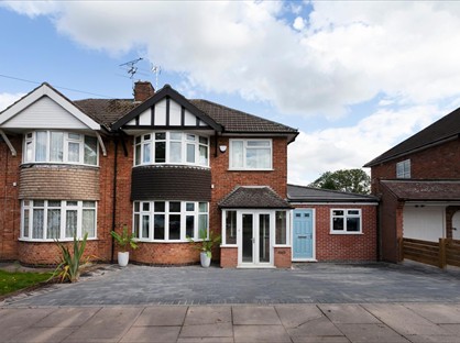 5 Bed Semi-Detached House, Downing Drive, LE5