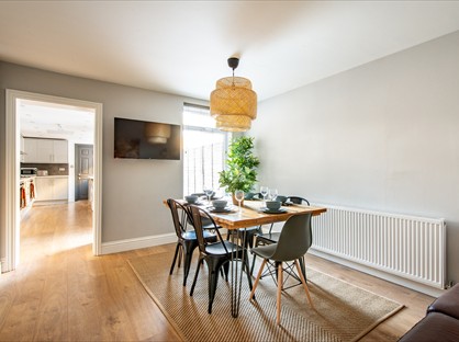 6 Bed Terraced House, Chalkwell Road, ME10