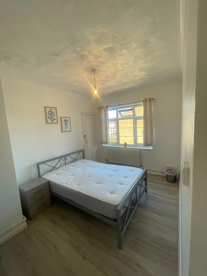 Room in a Shared Flat, Swan Mead, SE1
