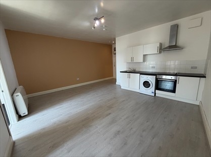 2 Bed Flat, Capitol Buildings, CH45