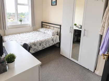 Room in a Shared House, Barking Road, E13