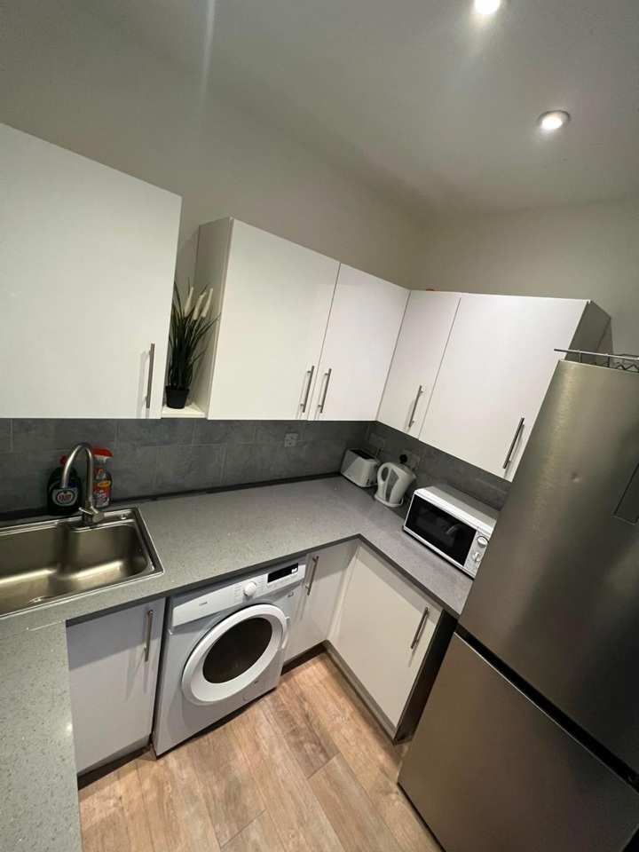 3 Bed Flat, Drummond St, NW1, N1 7GU photo 3