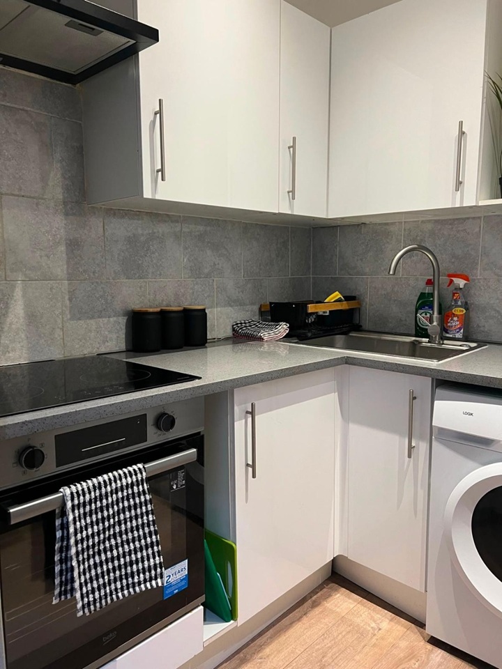 3 Bed Flat, Drummond St, NW1, N1 7GU photo 4