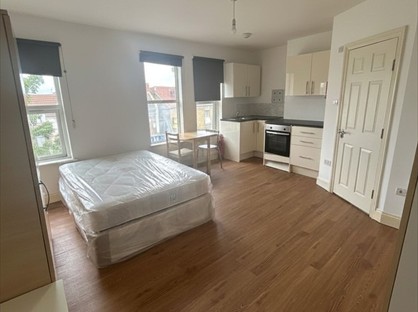 1 Bed Flat, Craven Park Road, NW10