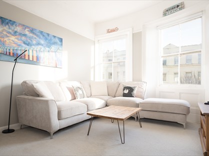 2 Bed Flat, Brunswick Place, BN3