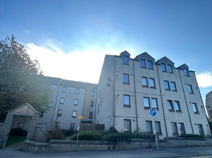1 Bed Flat, Merkland Road East, AB24