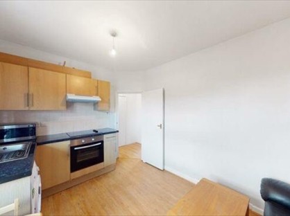 2 Bed Flat, Wulfstan St, W12