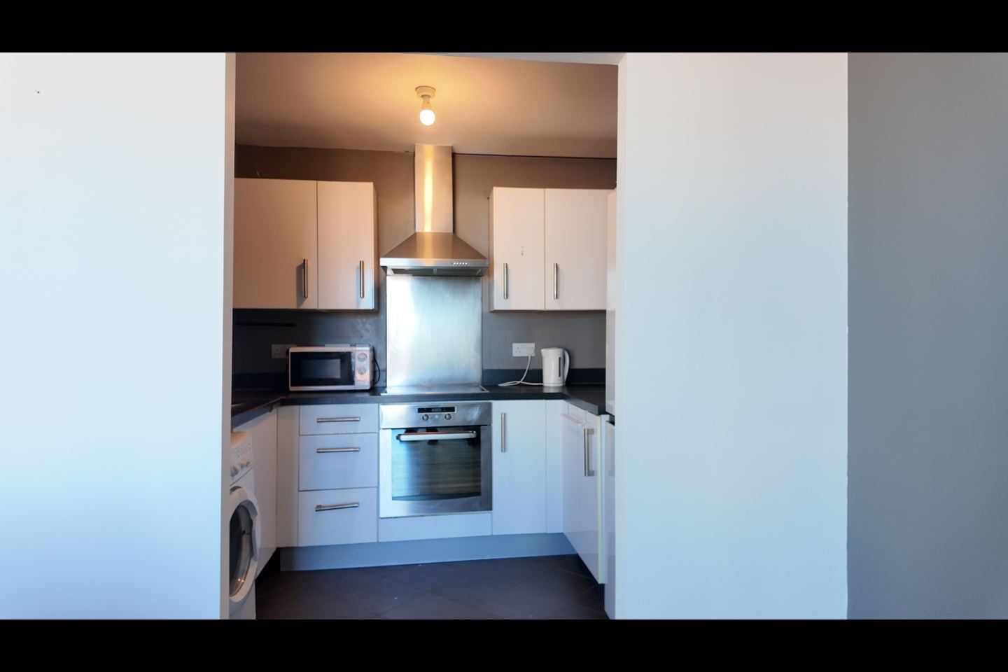 2 Bed Penthouse, Skyline, B1 photo 5