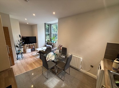 3 Bed Flat, Headingley Lane, LS6