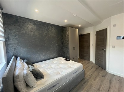 Studio Flat, Cross St, PE1