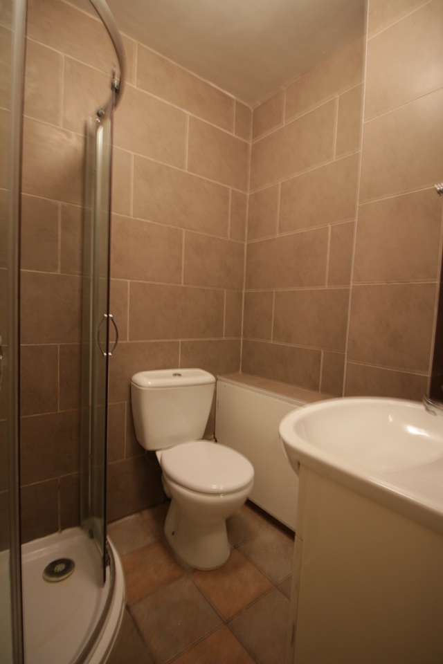 2 Bed Flat, Forge Place, NW1 photo 4