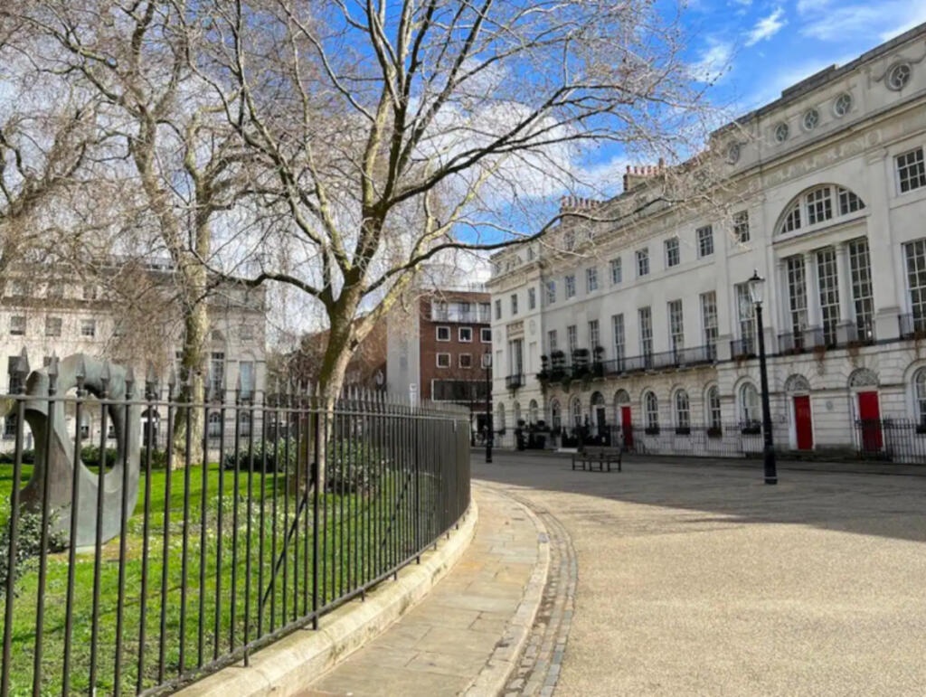 1 Bed Flat, Fitzroy St, W1T, N1 7GU photo 3