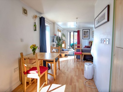 2 Bed Flat, Lawford Mews, BS2
