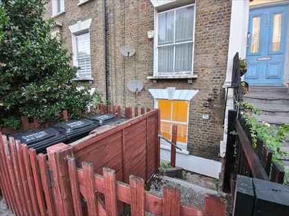1 Bed Flat, Graham Road, E8