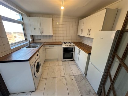 3 Bed Terraced House, St. Awdrys Road, IG11