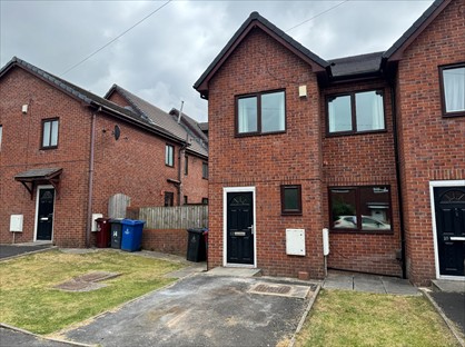 3 bed terraced house for rent in 3 Bed End Terrace, Grafton St, BB2