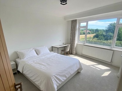 3 Bed Terraced House, Avelon Road, RM13