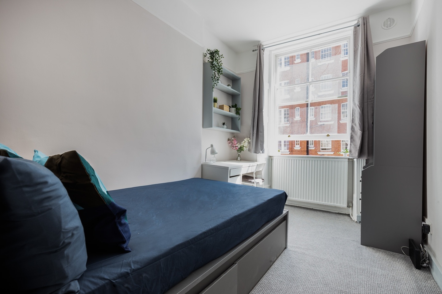 2 Bed Flat, Tavistock, WC1H, N1 7GU