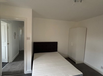 1 Bed Flat, Palace Road, SW2
