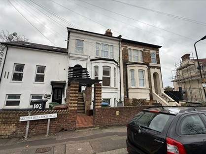 2 Bed Flat, Southbirbek Road, E11