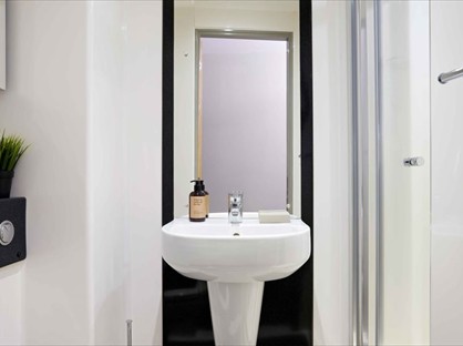 Room in a Shared Flat, Kings Mill Lane, HD1