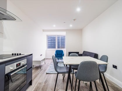 1 Bed Flat, Swan Courtyard, B26