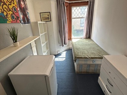 Room in a Shared Flat, Grange Road, NW10