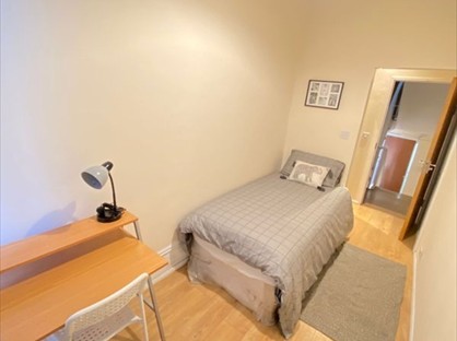 Room in a Shared House, Farleigh Road, N16