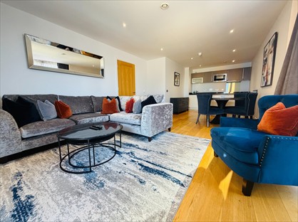 2 Bed Flat, Watermans Place, LS1