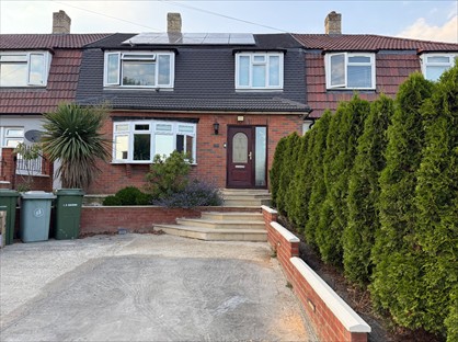 3 Bed Terraced House, Whitchurch Road, RM3
