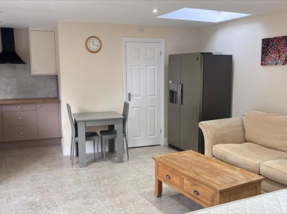 Studio Flat, Alderney Ave, TW5