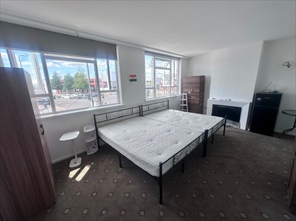 4 Bed Flat, Eastern Avenue, IG2