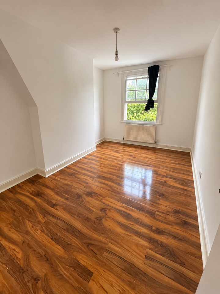 3 Bed Flat, Camberwell New Rd, SE5 photo 4