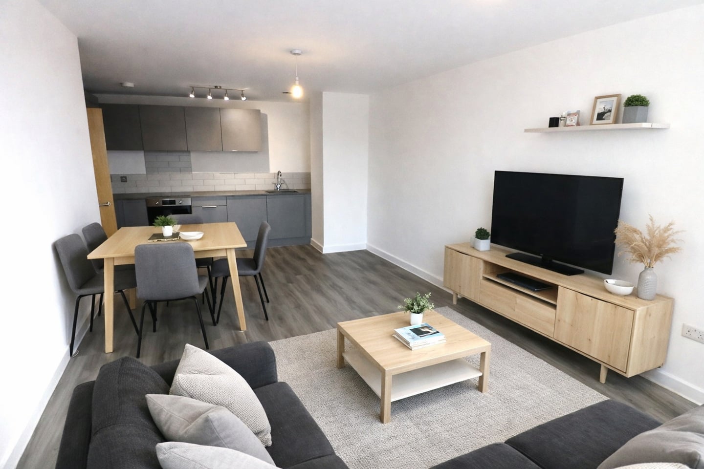 1 Bed Flat, Knitwear House, BS5