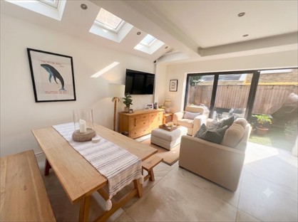 2 Bed Flat, Battersea, SW11