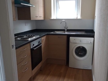 2 Bed Flat, Strathmartine Road, DD3