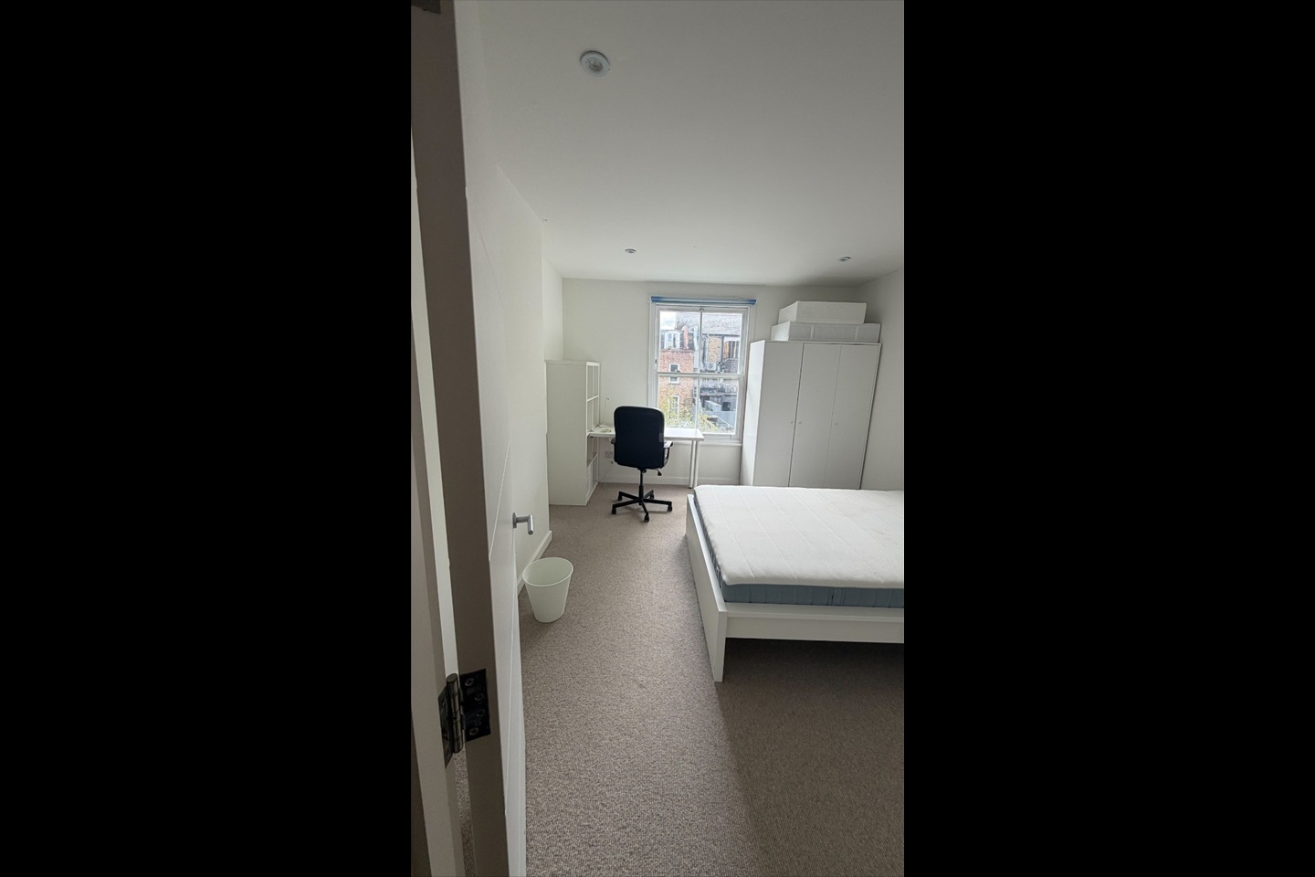 2 Bed Flat, Callow Street, SW3 photo 5