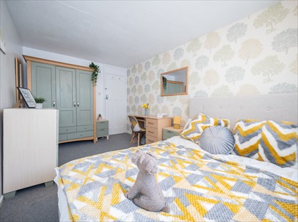 Room in a Shared House, Linklater Path, PO1