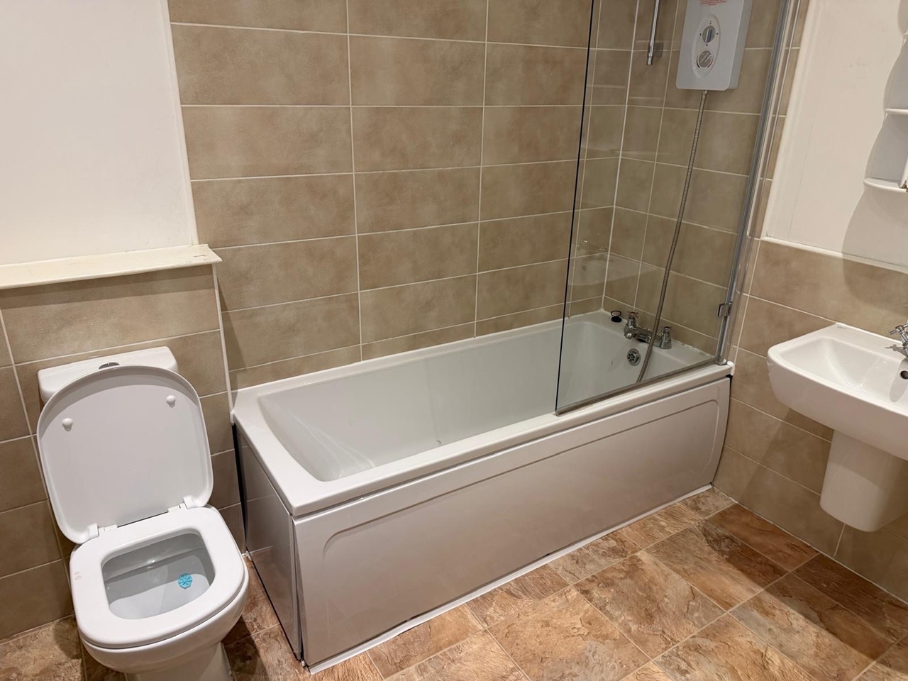 2 Bed Flat, Mottram Road, EH4 photo 5