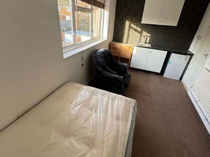 Studio Flat, Hemery Road, UB6