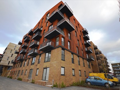 2 Bed Flat, Whiting Way, SE16