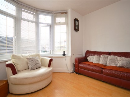 3 Bed Terraced House, Wilmington Gardens, IG11
