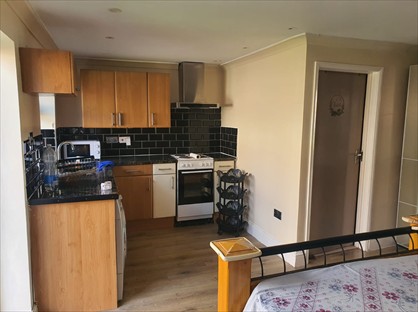 Studio Flat, Thurlestone Avenue, IG3