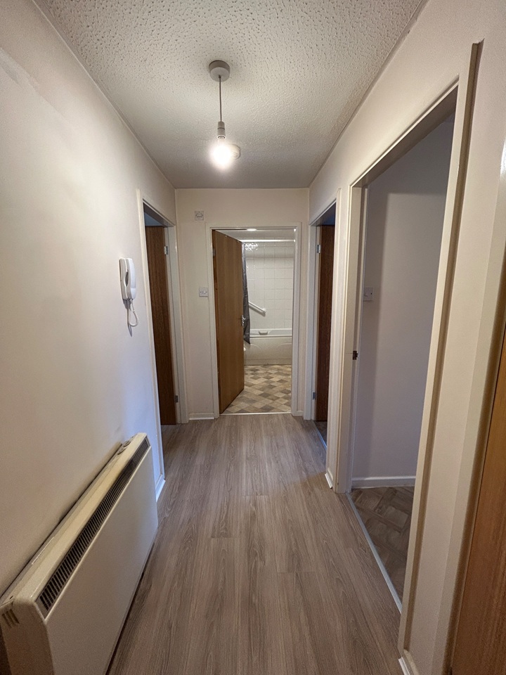 2 Bed Flat, Hulme, M15 photo 4